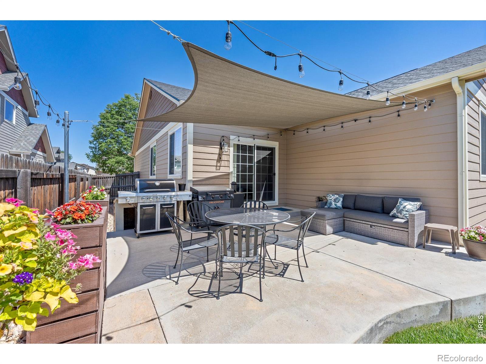 Image 3: Backyard patio Image 3: Backyard patio