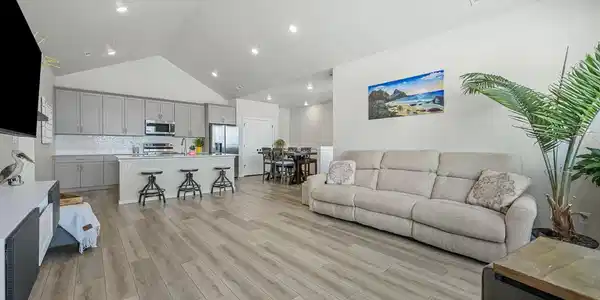 2110 Setting Sun Drive