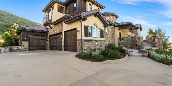 7767 Dante Drive