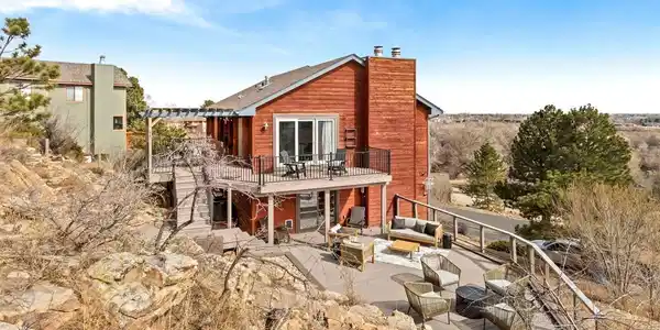 1601 Cliff Side Drive