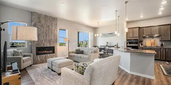 811 W 128th Place