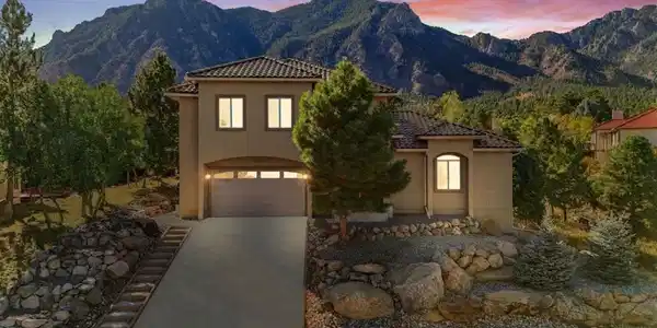 5440 Broadmoor Bluffs Drive