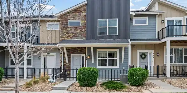 747 Robert Street