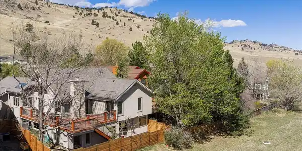 3966 Promontory Court