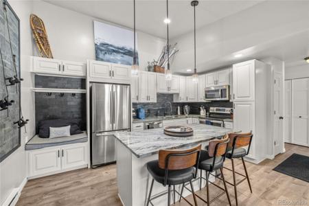 1061 W Beaver Creek Boulevard