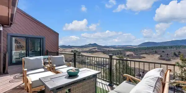 4500 Sentinel Rock