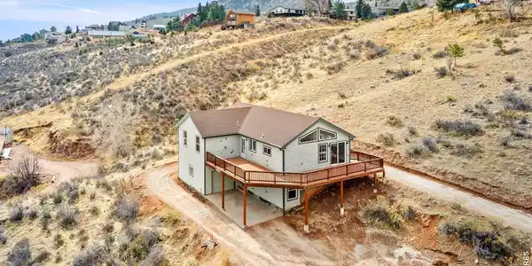 5061 Fawn Lane