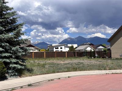 200 Cottonwood Circle