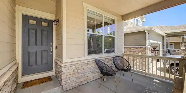 Image 3: Spacious open kitchen with dining space Image 3: Spacious open kitchen with dining space