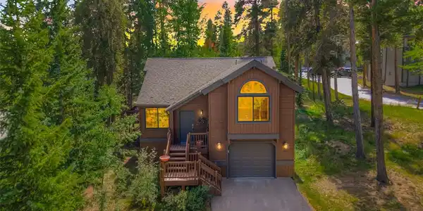 28 Grandview Drive