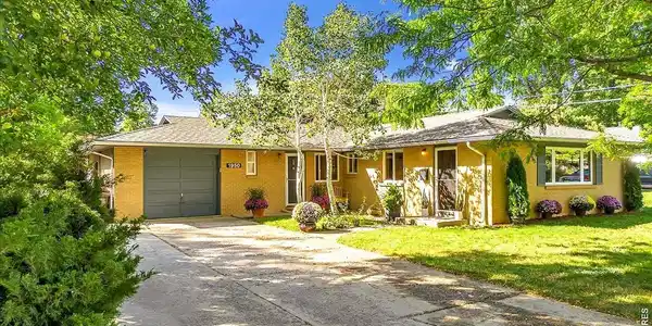 1950 Glenwood Drive