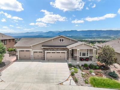 215 Kettle Valley Way