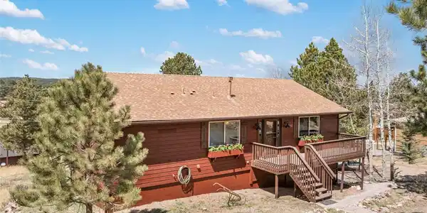300 Piney Point
