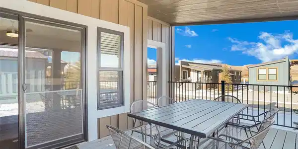 Image 3: Covered Deck Image 3: Covered Deck