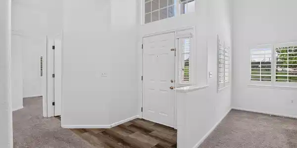 Image 2: Vaulted Ceilings upon Entrance Image 2: Vaulted Ceilings upon Entrance