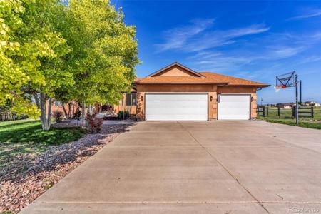 1237 N Stratton Drive