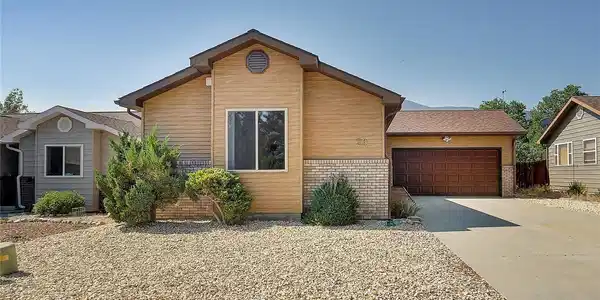 29 Rex Circle