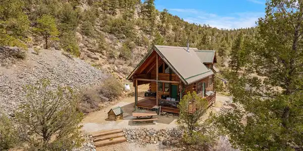 15555 Austin Trail