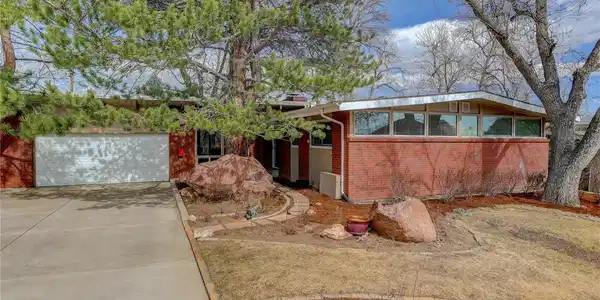2795 Vassar Drive