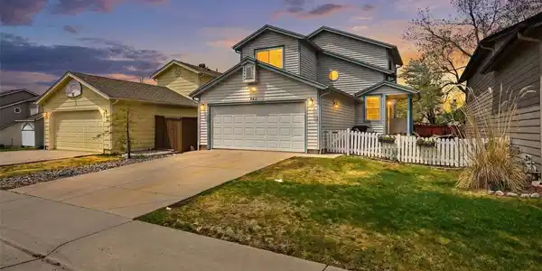 562 Arden Circle