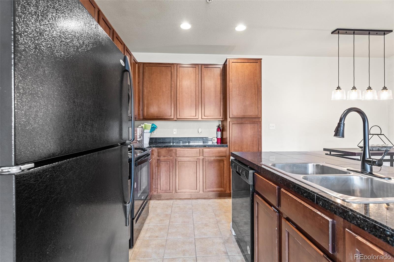Image 3: Kitchen Image 3: Kitchen