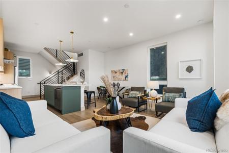 1240 N ZENOBIA Street