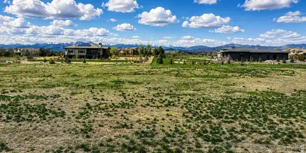 12910 Woodridge Drive