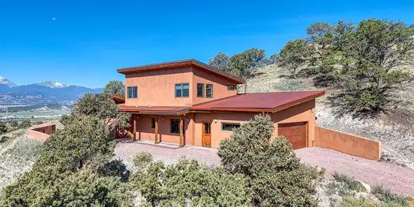 10405 W Cherokee Drive