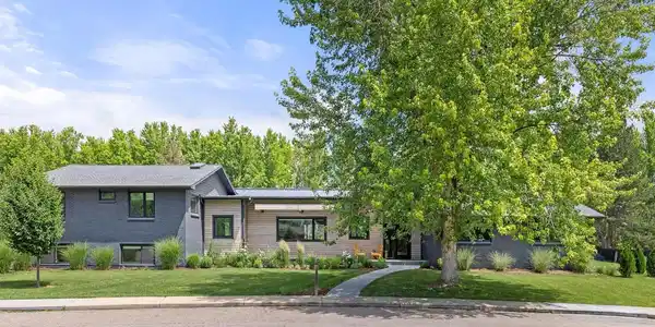 3863 57th Street