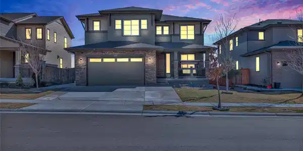 552 W 128th Place