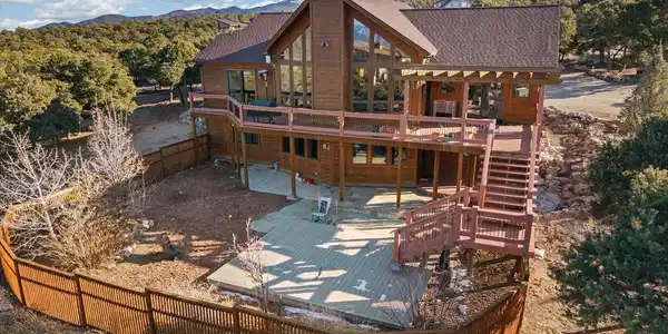 6011 Archery Circle
