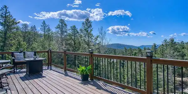 61 Country Sky Lane