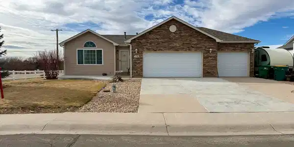 106 Linden Oaks Drive