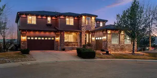 9073 Hunters Way