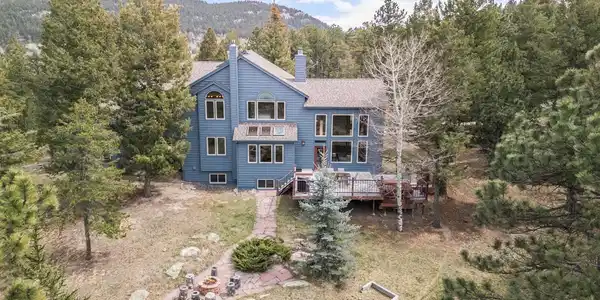 5981 Bluebell Lane