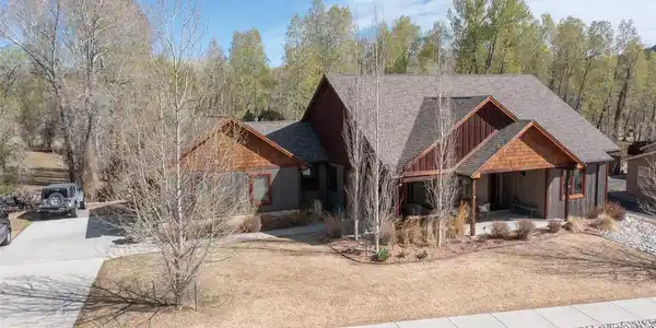 116 Meadow Lane