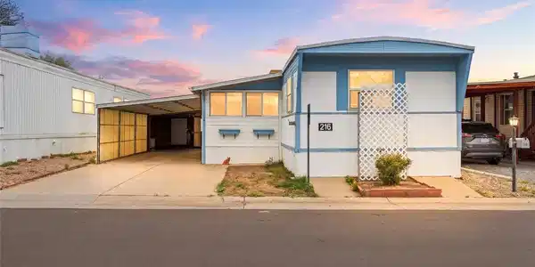 900 Mountain View Avenue