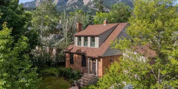 755 Lincoln Place