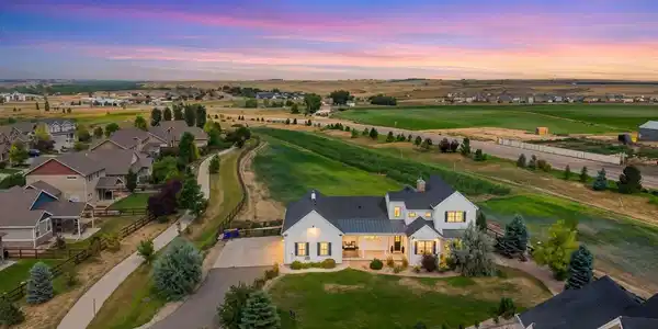 817 Shade Tree Drive