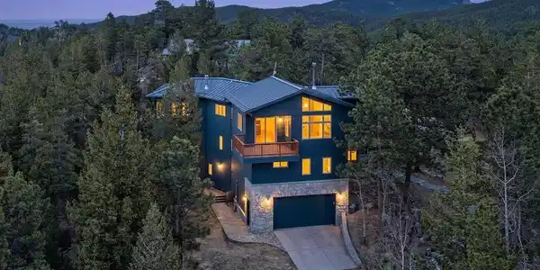 3725 Ridge Road