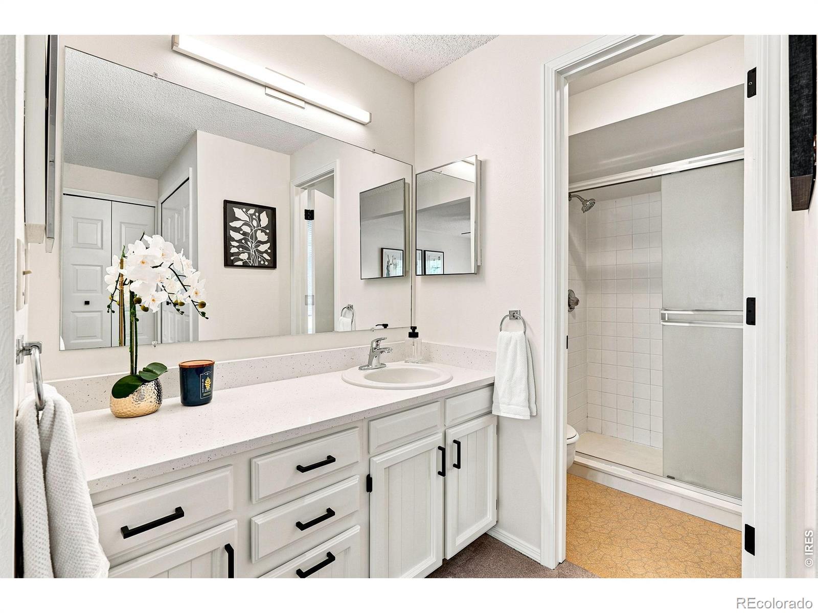 Image 4: Primary bathroom Image 4: Primary bathroom