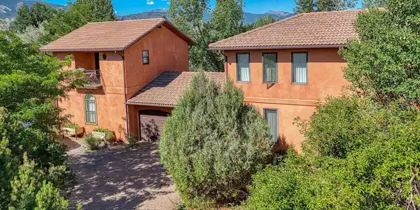 252 Mesa Court
