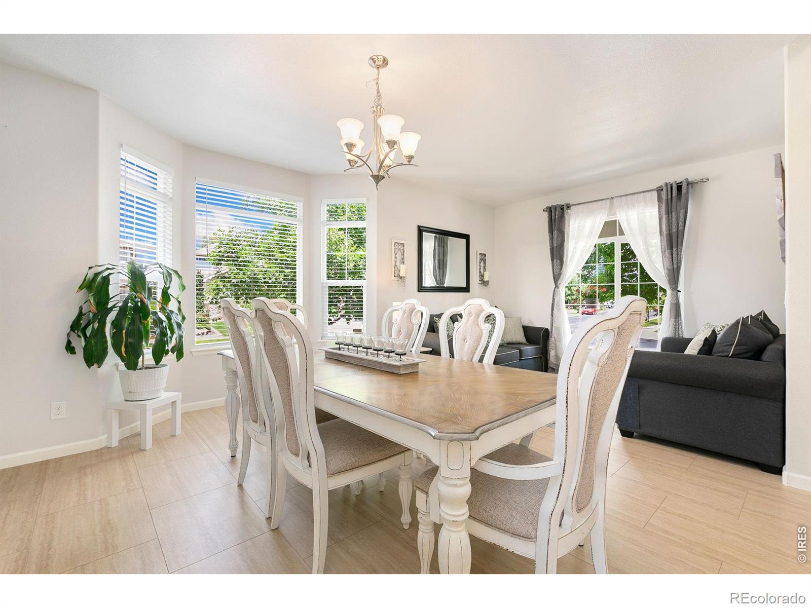 Image 3: Dining Room
