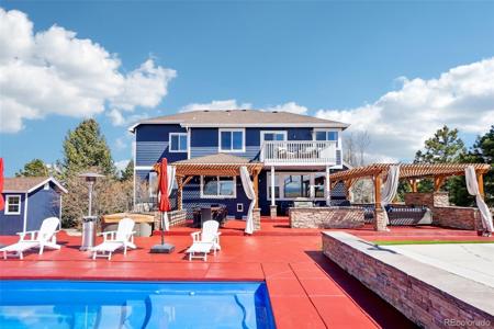5202 Fairfield Circle