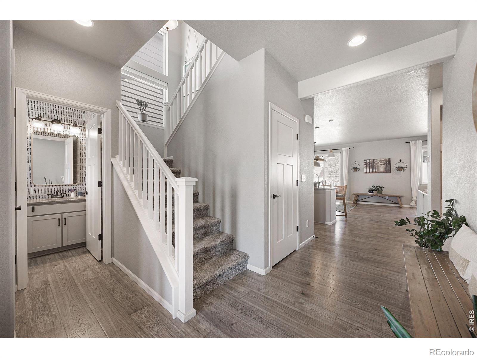 Image 3: Foyer Image 3: Foyer