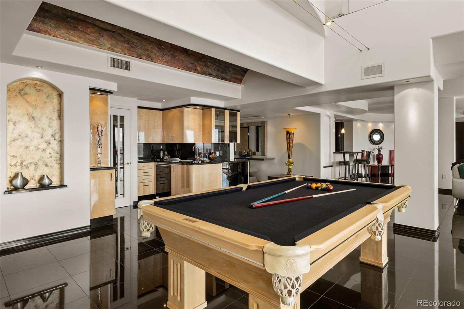 Image 3: Billiards