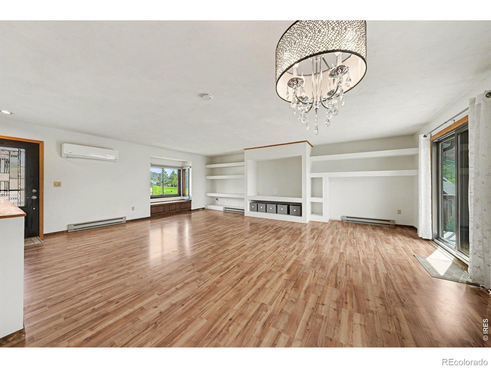 Image 3: Living Room Image 3: Living Room