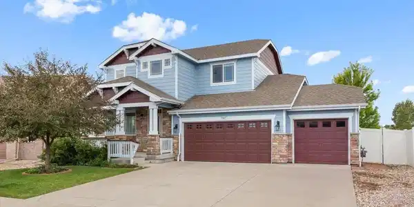 Image 2: New exterior paint Image 2: New exterior paint