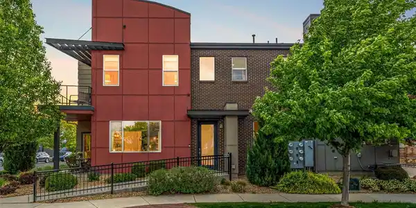 2110 W 67th Place
