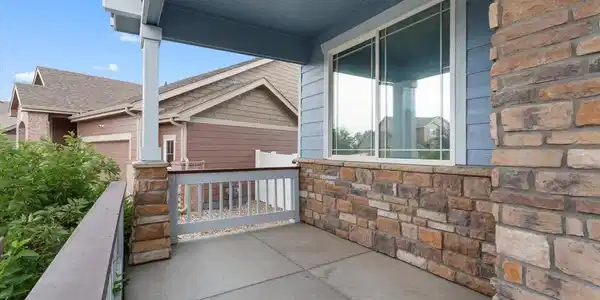 Image 3: Quiet covered front patio Image 3: Quiet covered front patio